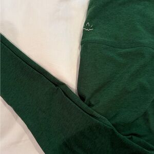 Beyond yoga green leggings.